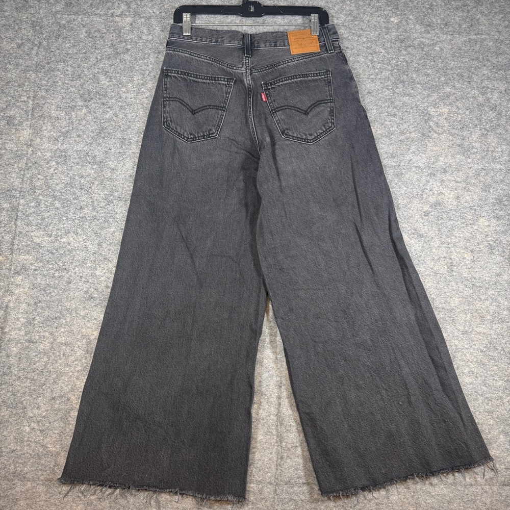 Levi’s XL Flood Black Wide Leg Cropped Jeans Size 28 Raw Hem Vintage Wash Denim - Picture 13 of 15